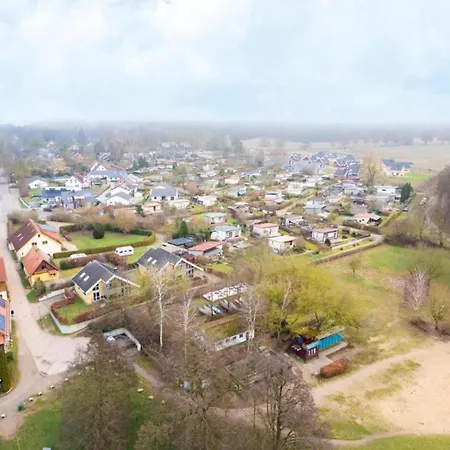 Semesterbostad Mit Sauna Im Mirow Granzow